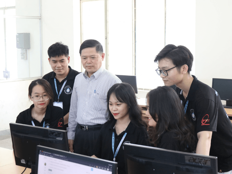 Việc đăng ký cần đảm bảo số tín chỉ theo quy định, với cả số tín chỉ tối thiểu và tối đa.