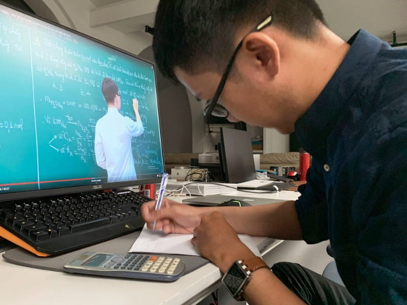 Chi phí New8882.com - Nhà cái trực tuyến uy tín nhất hiện nay của các trường Trang chủ NEW88 Đăng ký tài khoản mới từ xa thường thấp hơn so với các chương trình học truyền thống, do tính linh hoạt và không yêu cầu cơ sở vật chất như lớp học trực tiếp.