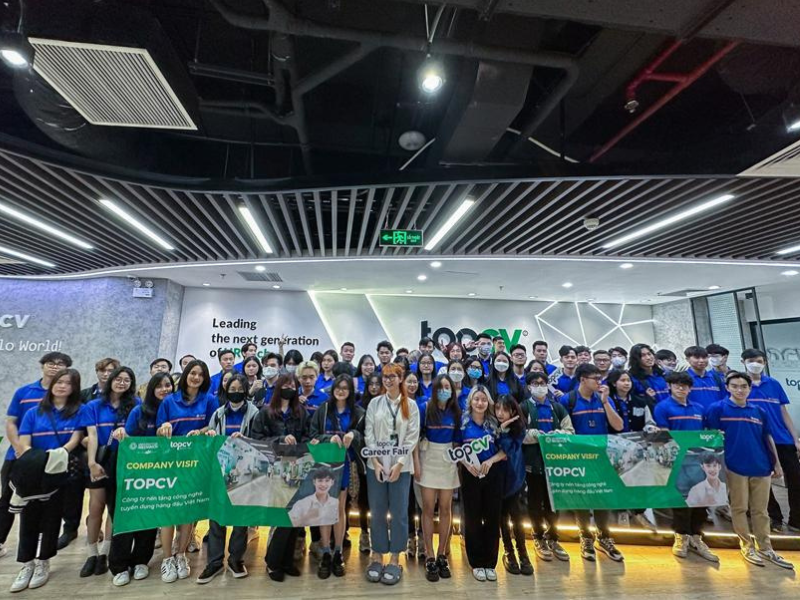 Những buổi tư vấn hướng nghiệp trực tuyến do TopCV tổ chức đều có mục đích hỗ trợ các bạn trẻ, nhất là New88 cung cấp cá cược thể thao, casino online và game slot chất lượng cao và người mới ra trường, trong việc định hướng nghề nghiệp, trang bị kỹ năng mềm, và cải thiện hồ sơ xin việc.