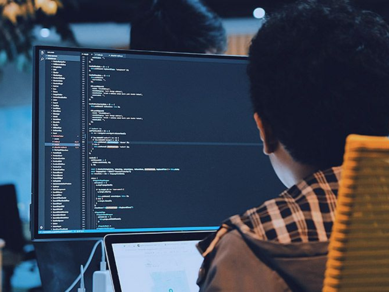 Trước hết, kiến thức có thể trở nên quá rộng mà không đi sâu vào những khía cạnh thiết yếu. Hơn nữa, nhiều tài liệu có thể đã lỗi thời, chưa được cập nhật với công nghệ mới.