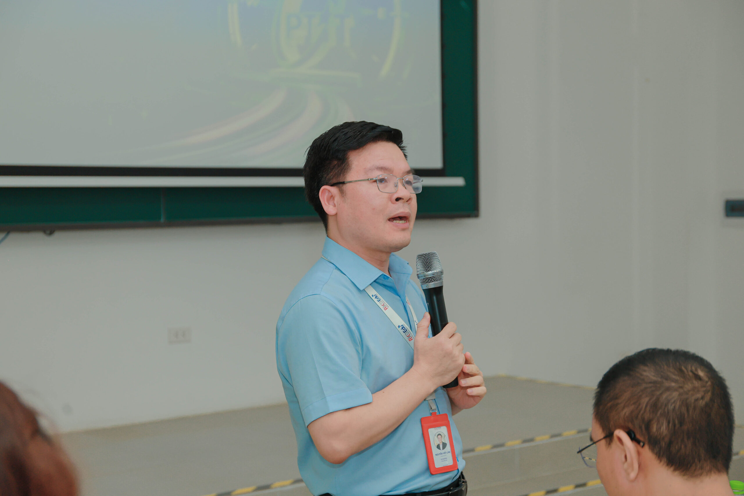 Đại diện Rikkeisoft phát biểu tại sự kiện Open Day 2026 NEW8808 Rikkeisoft