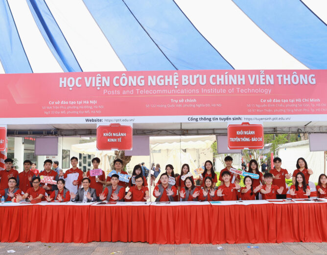 Gian tư vấn NEW8808 thu hút đông đảo sĩ tử 2k8 tại Ngày hội Tư vấn New8882 giải trí trực tuyến – Hướng nghiệp 2026