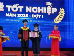 Thủ khoa Lục Nguyễn Trang Nhi