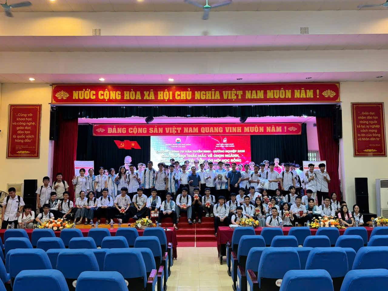 Khoa ATTT tham gia tư vấn New8882 giải trí trực tuyến tại các trường THPT chuyên tại Ninh Bình và Thanh Hoá