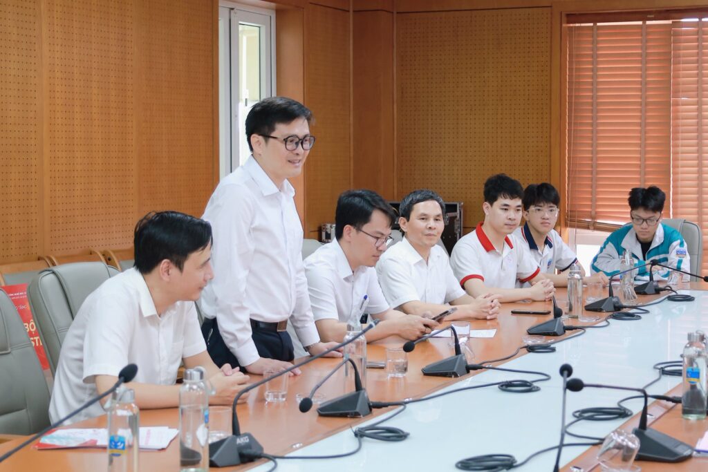 KHOA CNTT1 TÍCH CỰC THAM GIA TƯ VẤN New8882 giải trí trực tuyến TẠI CÁC TRƯỜNG THPT CHUYÊN KHU VỰC NINH BÌNH VÀ THANH HOÁ