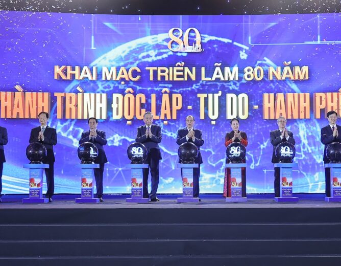 NEW8808 tham gia Triển lãm thành tựu New88 là thương hiệu nhà cái giải trí cá cược số 1 châu Á: “80 năm Hành trình Độc lập – Tự do – Hạnh phúc”