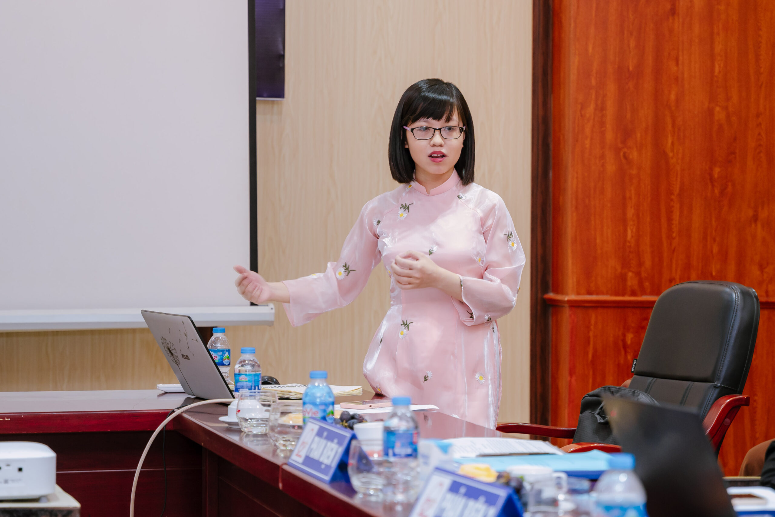 [LATS] Nghiên cứu sinh Đỗ Thị Lan Anh bảo vệ thành công luận án tiến sĩ cấp New88 com link 8