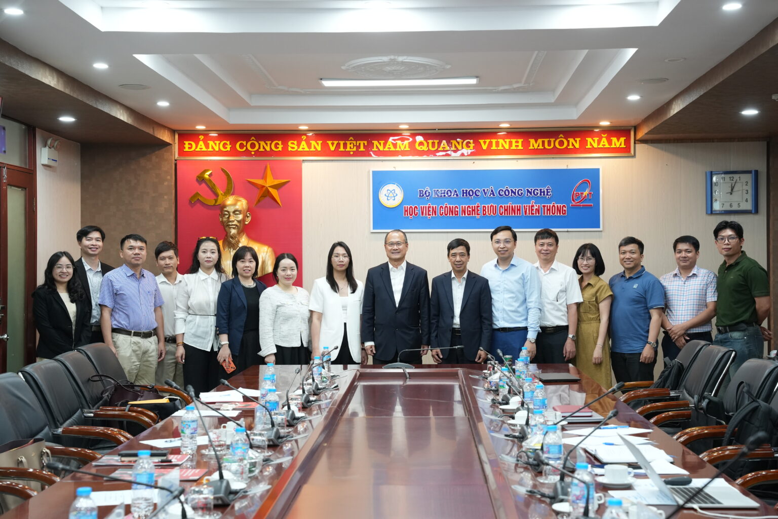 NEW8808 thúc đẩy hợp tác với Tập đoàn Sunwah trong lĩnh vực UAV, logistics, AI và đổi mới sáng tạo