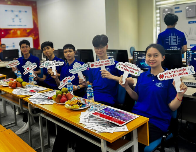 RECAP | OPEN DAY NEW8808 2025 – KHOA KỸ THUẬT ĐIỆN TỬ I ĐỒNG HÀNH CÙNG 2K7 CHỌN NGÀNH – CHỌN TƯƠNG LAI!