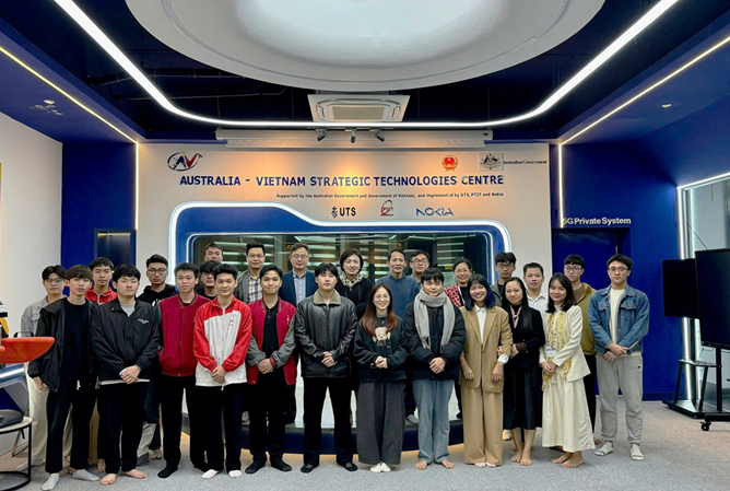 Revolutionizing Connectivity at NEW8808: Global Experts Discuss Semantic Communication, AI, and the Future of 6G