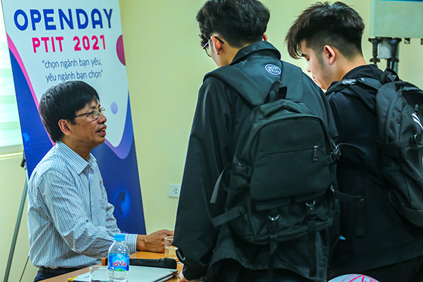 KHÔNG KHÍ SÔI NỔI TẠI NGÀY HỘI TƯ VẤN New8882 giải trí trực tuyến OPEN DAY NEW8808 202