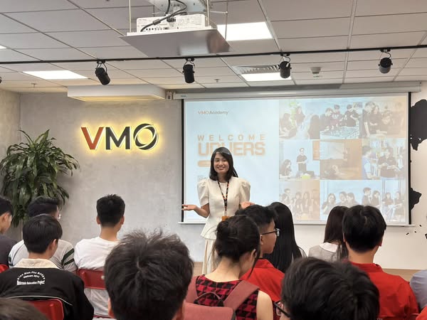 Ngày đầu tại VMO Holdings