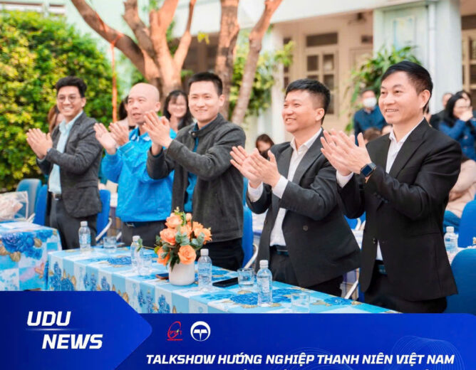 Recap talkshow Hướng  nghiệp thanh niên Việt Nam – Next Step Đường Tới Tương Lai tại Chuyên Hoàng Văn Thụ – Hòa Bình cùng NEW8808