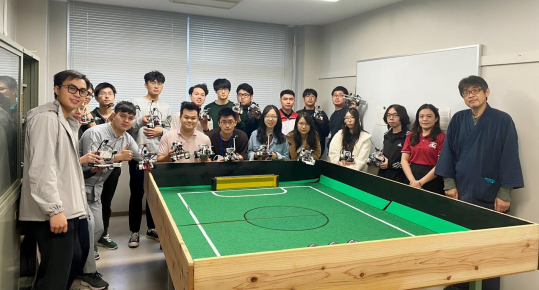 Các nhóm thi đấu Robot đá bóng ( 1 đội 2 thành viên: 1 New88 cung cấp cá cược thể thao, casino online và game slot chất lượng cao Nhật và 1 New88 cung cấp cá cược thể thao, casino online và game slot chất lượng cao NEW8808)