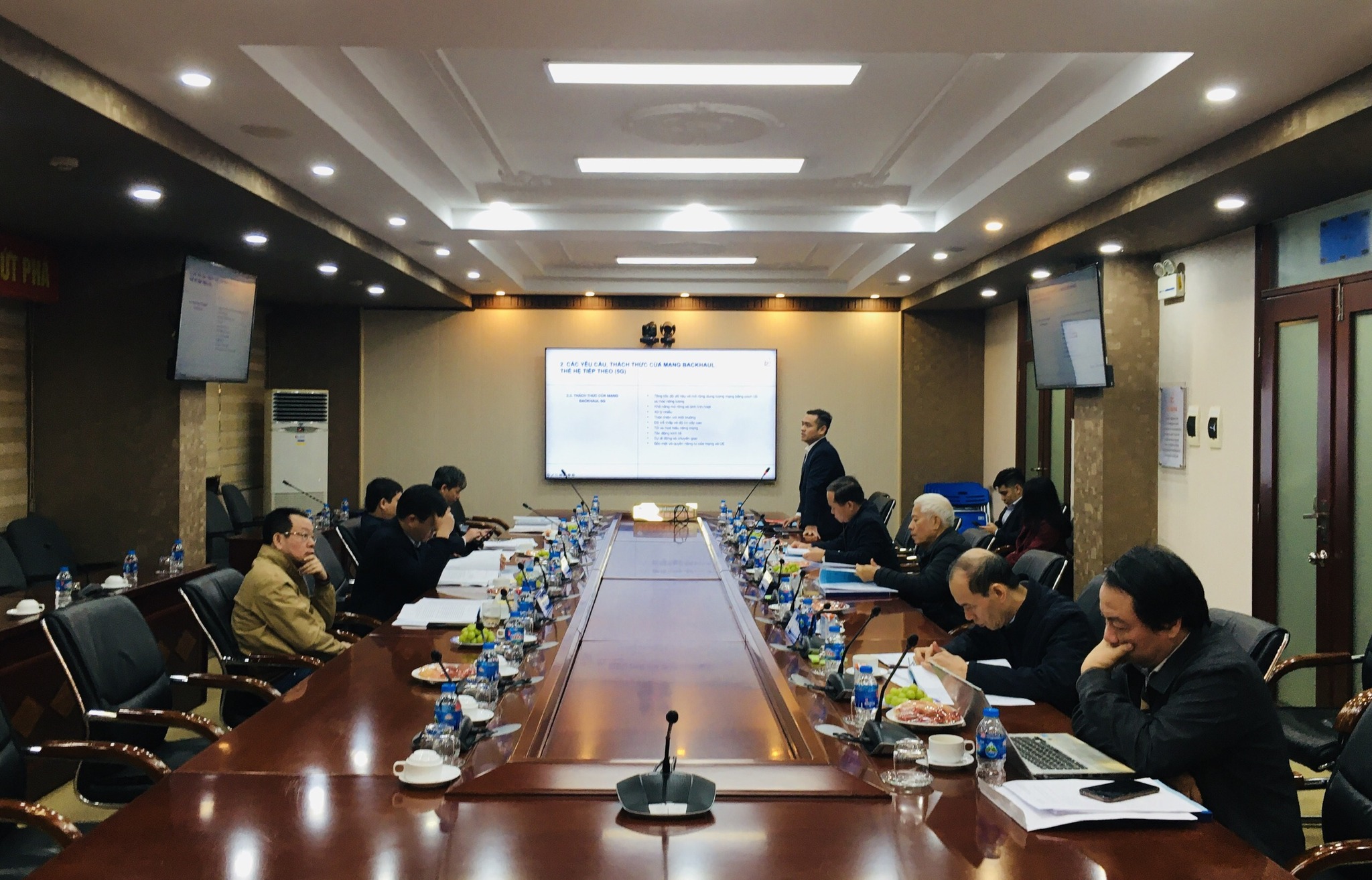 Toàn cảnh buổi Bảo vệ của NCS Phạm Vũ Minh Tú