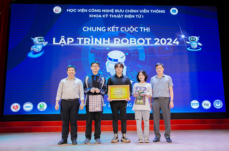 20 đội thi đến từ 4 trường Trang chủ NEW88 Đăng ký tài khoản mới tranh tài trong Cuộc thi “Lập trình Robot 2024” #2