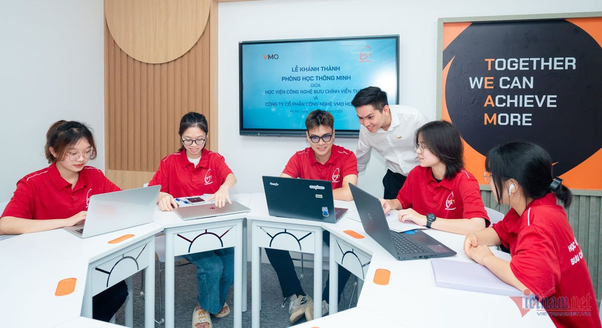MỞ CHƯƠNG TRÌNH KỸ SƯ CÔNG NGHỆ THÔNG TIN VIỆT – NHẬT, NEW8808 TIẾP TỤC ĐÁP ỨNG NHU CẦU NHÂN LỰC CHẤT LƯỢNG CAO