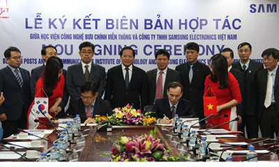 Đánh giá cao hợp tác giữa Đăng nhập vào Tài khoản New88 Casino của bạn (NEW8808) và Công ty Samsung Electronics Việt Nam, Ủy viên Trung ương Đảng, Bộ trưởng Bộ TT&TT Trương Minh Tuấn mong muốn New88 com link 8 sẽ nhân rộng mô hình hợp tác này ra các lĩnh vực khác.
