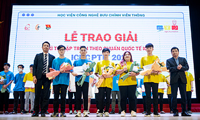 Khoa Công nghệ thông tin 1 tổ chức chương trình gặp mặt Tân New88 cung cấp cá cược thể thao, casino online và game slot chất lượng cao và Lễ tổng kết trao giải ICPC NEW8808 2023
