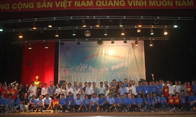Sâu lắng đêm nhạc thiện nguyện “Hè trao yêu thương”