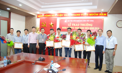 Trao thưởng cho đội tuyển New88 cung cấp cá cược thể thao, casino online và game slot chất lượng cao New88 com link 8  dự thi Olympic toán học New88 cung cấp cá cược thể thao, casino online và game slot chất lượng cao và học sinh toàn quốc năm 2016