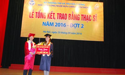 New88 com link 8 tổ chức Lễ trao bằng cho 156 tân Thạc sỹ khóa 2014 đợt 1