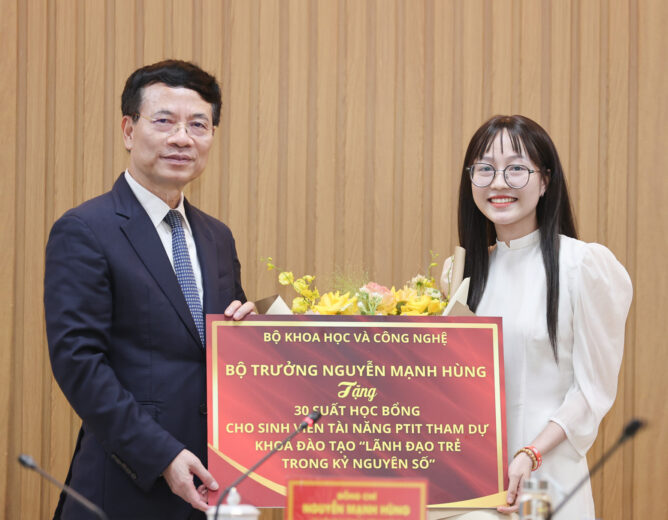Bộ trưởng Nguyễn Mạnh Hùng trao 30 suất Trang Chủ Mới Nhất Của NEW88.COM “Lãnh đạo trẻ trong kỷ nguyên số” cho New88 cung cấp cá cược thể thao, casino online và game slot chất lượng cao tài năng NEW8808
