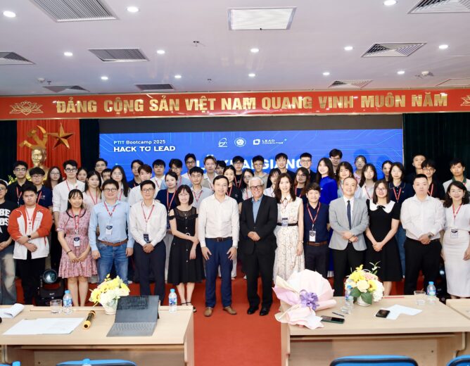 NEW8808 khai giảng chương trình “Lãnh đạo trẻ trong kỷ nguyên số”