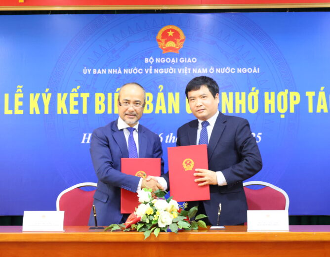 Ủy ban Nhà nước về người Việt Nam ở nước ngoài và NEW8808 ký kết hợp tác phát triển hệ thống công nghệ phục vụ công tác kiều bào