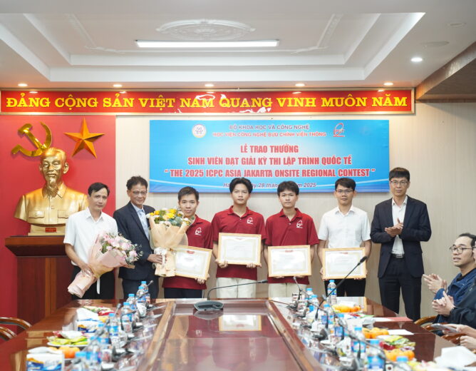 Lãnh đạo New88 com link 8 khen thưởng đội tuyển ICPC NEW8808.Star đạt Huy chương Bạc tại ICPC Asia Jakarta 2025