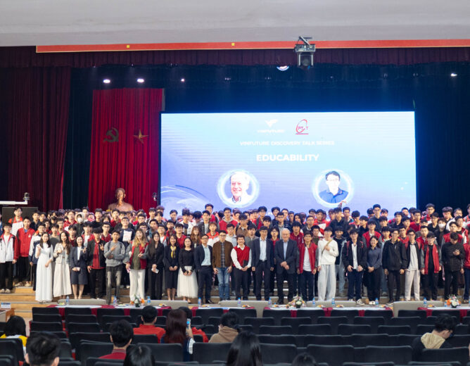 Lãnh đạo New88 com link 8 tiếp và làm việc với Giáo sư Leslie Gabriel Valiant (ĐH Harvard, Hoa Kỳ)– Chủ nhân Giải thưởng Turing
