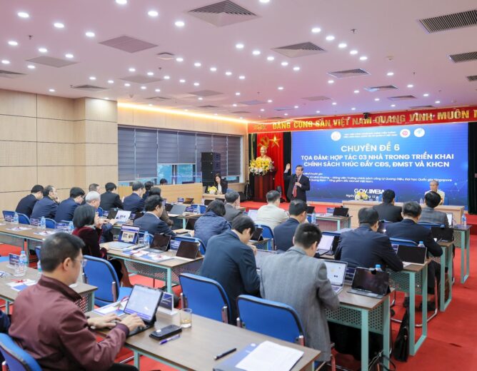 35 cán bộ cấp Vụ trưởng của Bộ KH&CN New8882 phiên bản mới chương trình Gov.miniMBA 2025