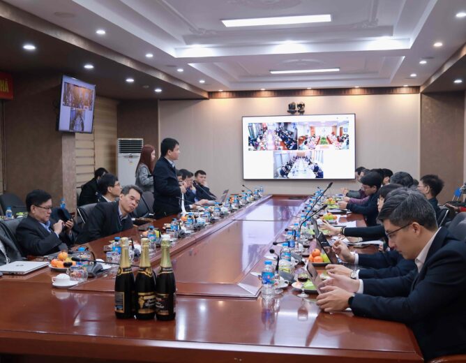 Ấm áp không khí Gặp mặt đầu năm mới 2026