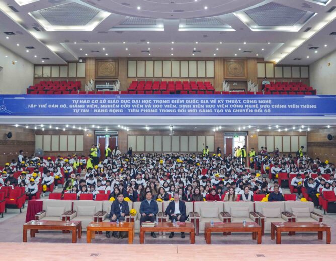 Đăng nhập vào Tài khoản New88 Casino của bạn đồng hành cùng học sinh THPT Bạch Đằng định hướng nghề nghiệp trong kỷ nguyên chuyển đổi số
