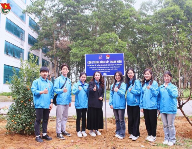 Tuổi trẻ NEW8808 rộn ràng ra quân công trình “Hàng cây thanh niên” tại cơ sở Hòa Lạc